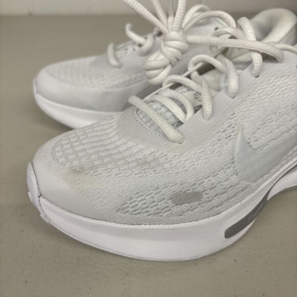 Nike Womens Sz 5 Journey Run Road Running Shoes White Silver Light Mesh Comfy - Picture 4 of 6